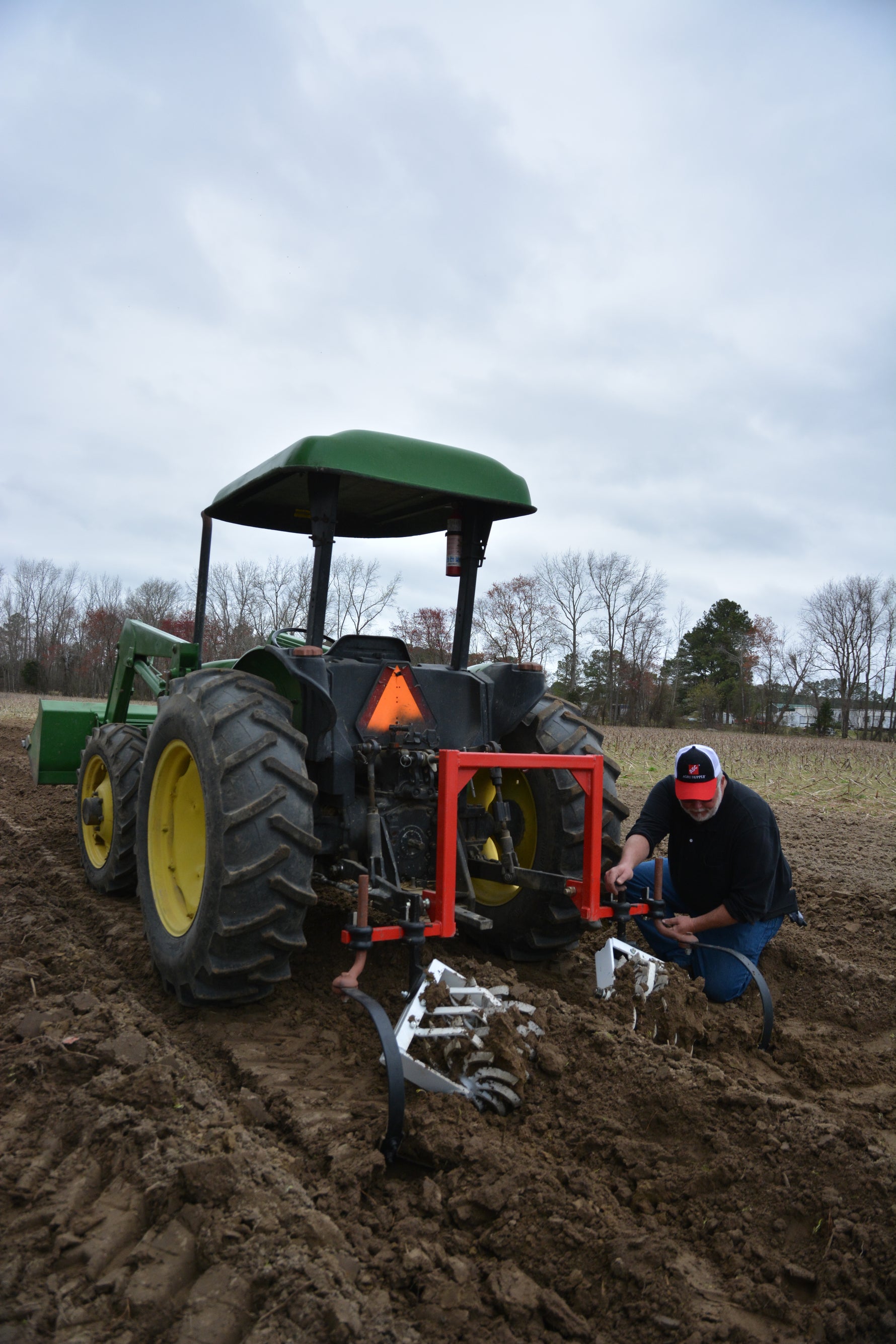 4 GANG ROLLING CULTIVATOR RH