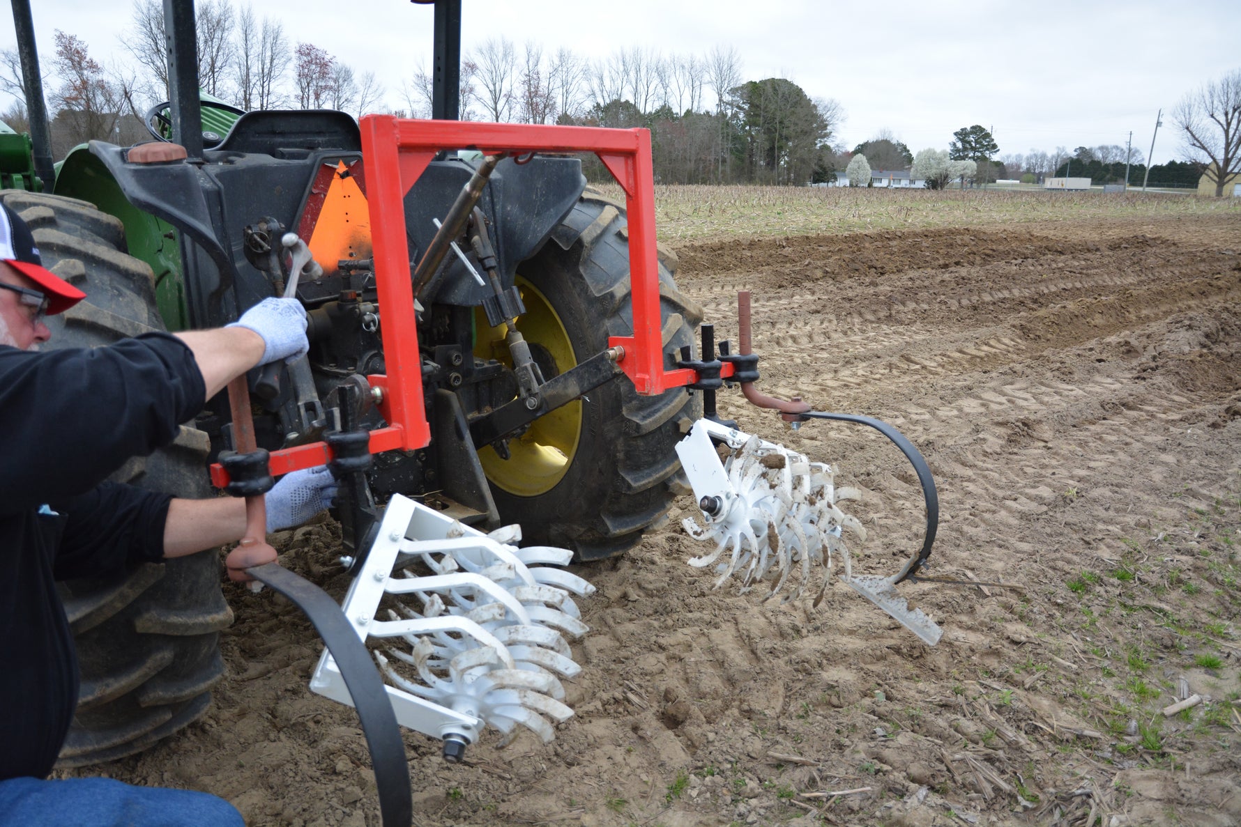 4 GANG ROLLING CULTIVATOR RH